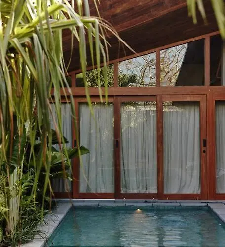 Masa Kini 3 Bedroom Family Friendly With Pool Walking Distance To *