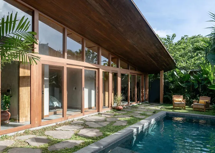 Masa Kini 3 Bedroom Family Friendly With Pool Walking Distance To *