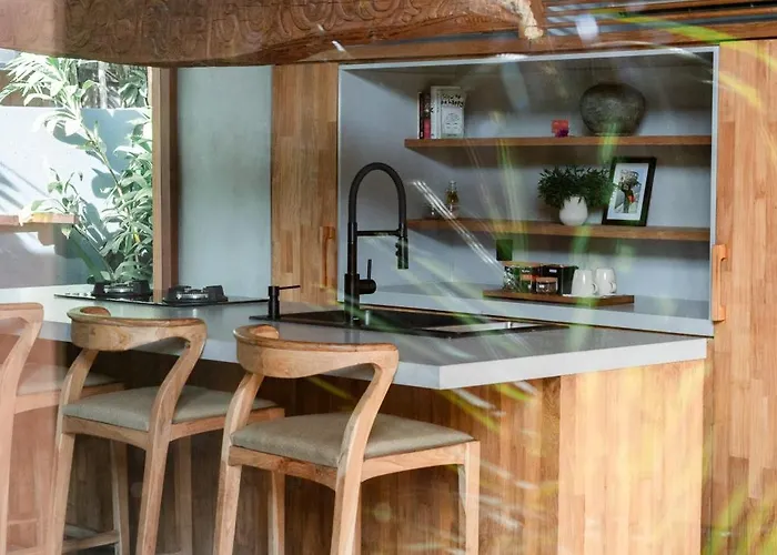 Villa Masa Kini 3 Bedroom Family Friendly With Pool Walking Distance To Uluwatu