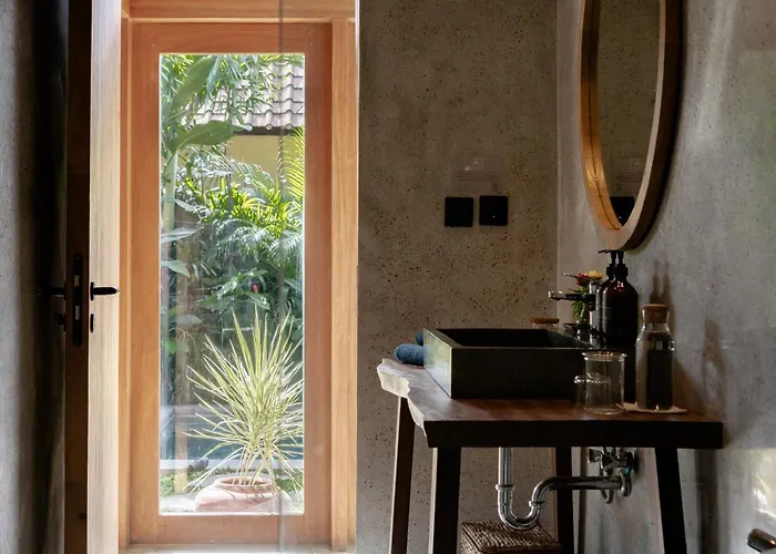 Villa Masa Kini 3 Bedroom Family Friendly With Pool Walking Distance To Uluwatu